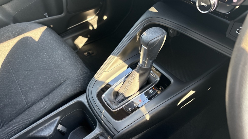 Honda HR-V 1.5 eHEV Elegance 5dr CVT Hybrid Hatchback - Image 28