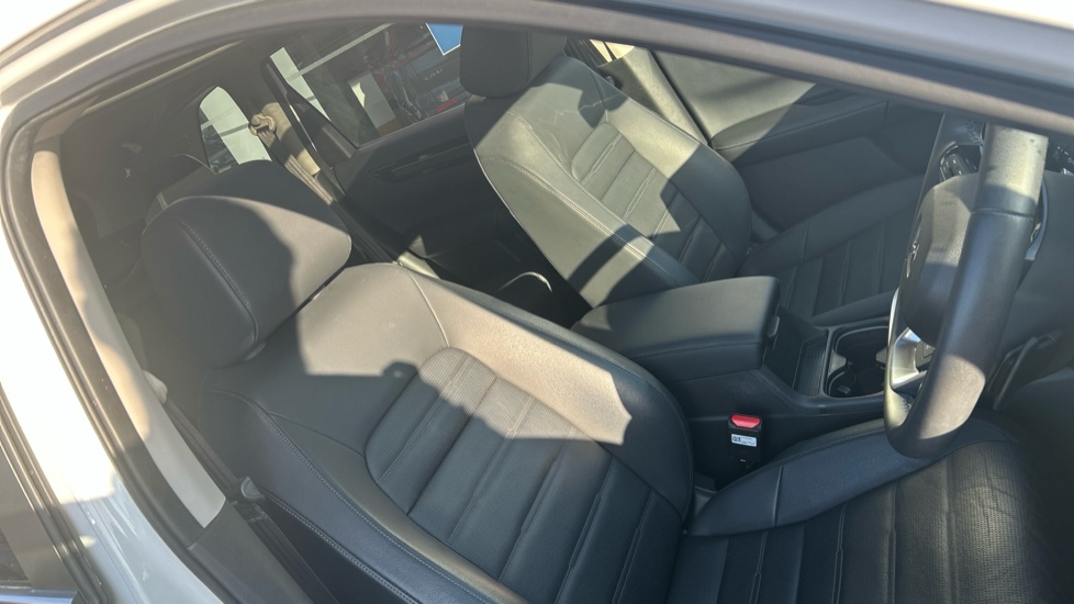 Honda CR-V 2.0 eHEV Advance 5dr eCVT Hybrid Estate - Image 25