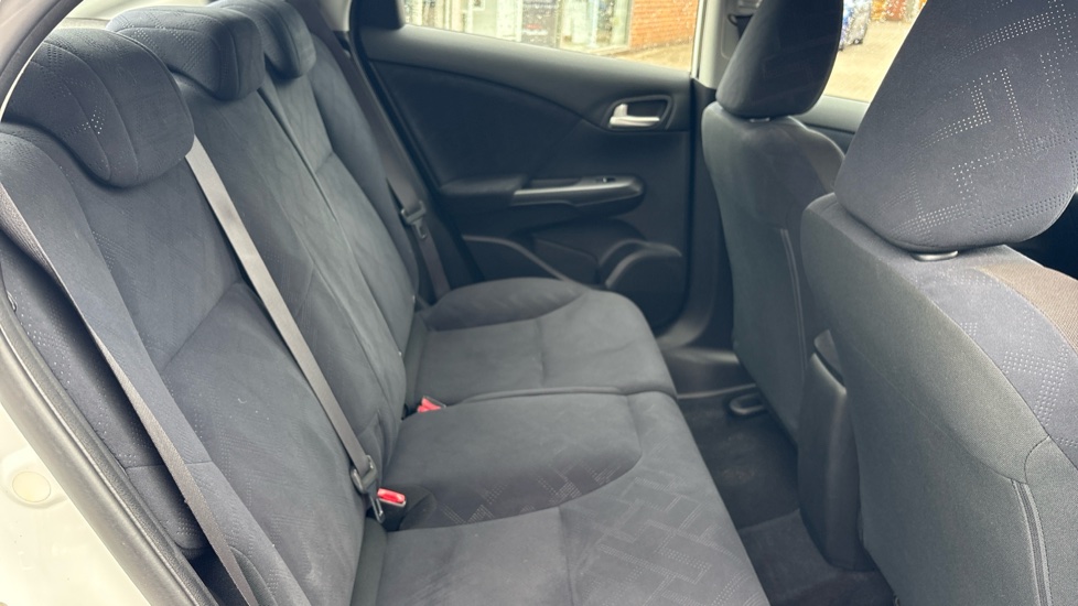 Honda Civic 1.4 i-VTEC SE-T 5dr Petrol Hatchback - Image 25