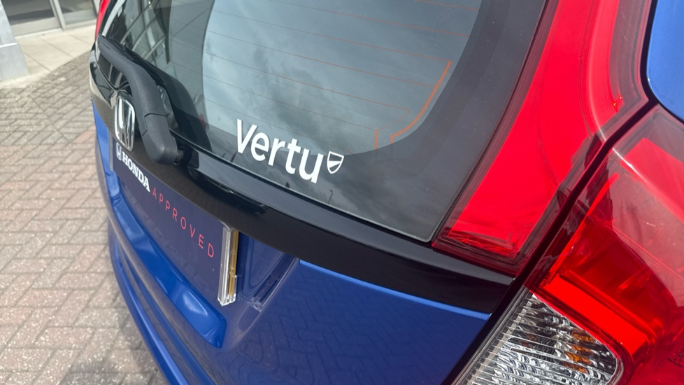 Honda Jazz 1.5 i-VTEC Sport 5dr Petrol Hatchback - Image 17