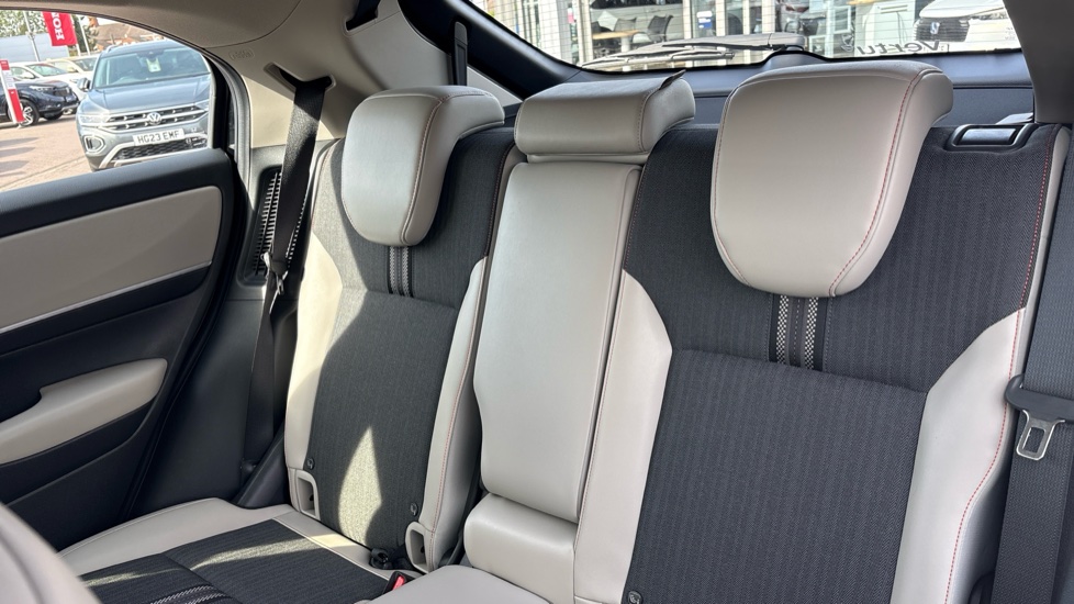 Honda HR-V 1.5 eHEV Advance Style 5dr CVT Hybrid Hatchback - Image 8