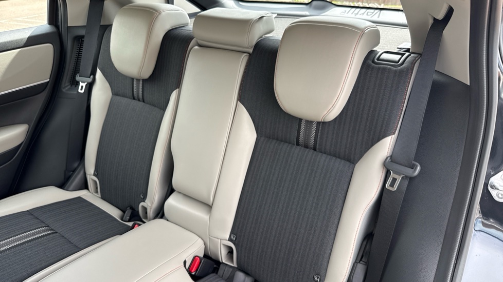Honda HR-V 1.5 eHEV Advance Style 5dr CVT Hybrid Hatchback - Image 8