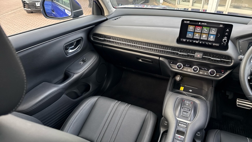Honda Zr-V 2.0 eHEV Advance 5dr CVT Hybrid Estate - Image 29