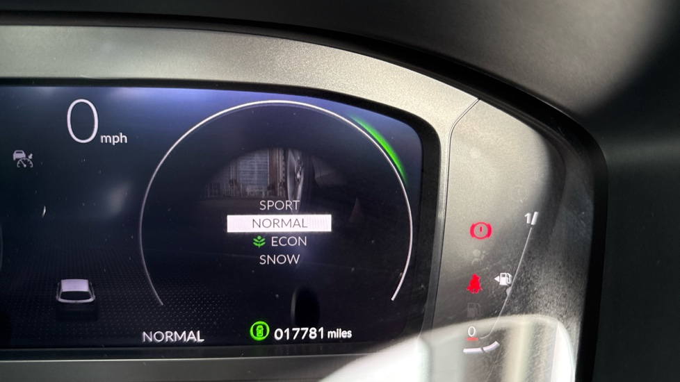 Honda Zr-V 2.0 eHEV Advance 5dr CVT Hybrid Estate - Image 38