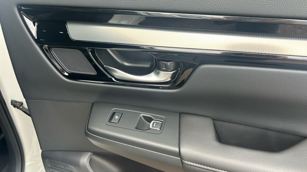 Honda CR-V 2.0 ePHEV Advance Tech 5dr eCVT Estate - Image 33