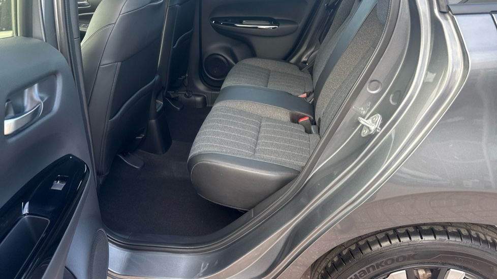 Honda Jazz 1.5 i-MMD Hybrid SR 5dr eCVT Hybrid Hatchback - Image 26