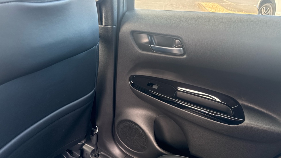 Honda Jazz 1.5 i-MMD Hybrid SR 5dr eCVT Hybrid Hatchback - Image 28