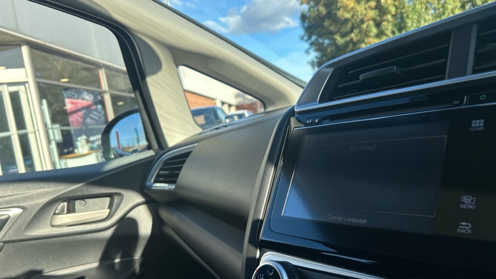 Honda Jazz 1.3 i-VTEC SE Navi 5dr CVT Petrol Hatchback - Image 25