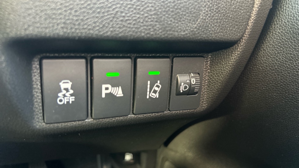 Honda Jazz 1.3 i-VTEC SE Navi 5dr CVT Petrol Hatchback - Image 31
