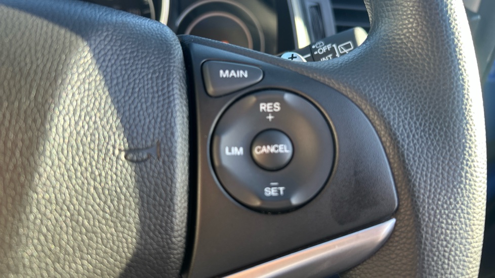 Honda Jazz 1.3 i-VTEC SE Navi 5dr CVT Petrol Hatchback - Image 37