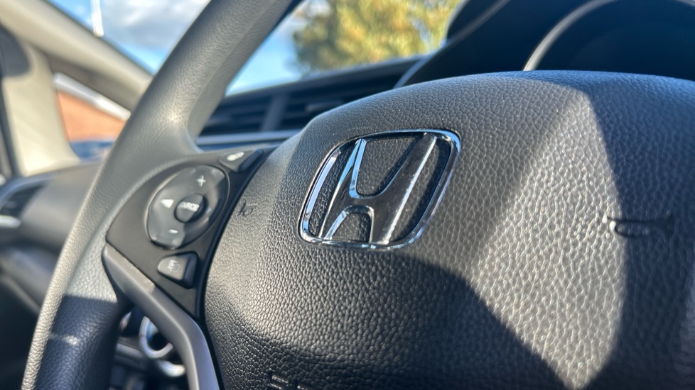 Honda Jazz 1.3 i-VTEC SE Navi 5dr CVT Petrol Hatchback - Image 45