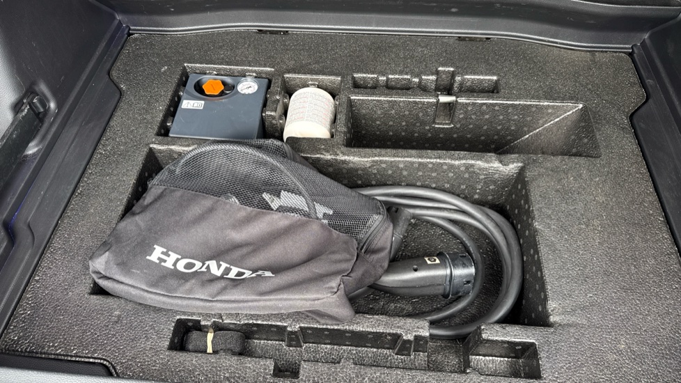 Honda E Ny1 150kW Elegance 69kWh 5dr Auto Electric Hatchback - Image 25
