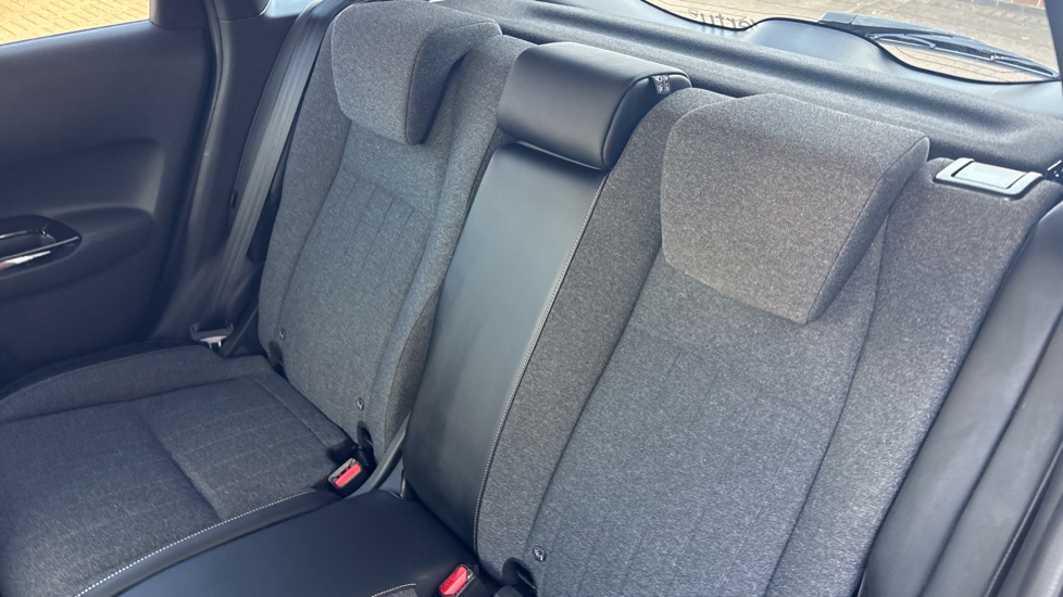 Honda Jazz 1.5 i-MMD Hybrid EX 5dr eCVT Hybrid Hatchback - Image 8