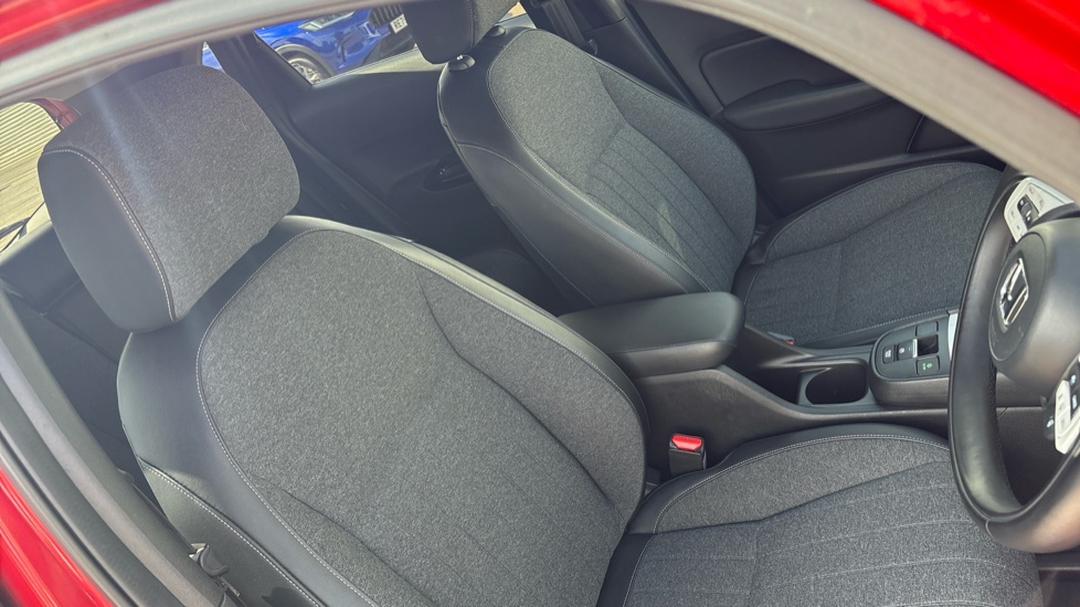 Honda Jazz 1.5 i-MMD Hybrid EX 5dr eCVT Hybrid Hatchback - Image 23