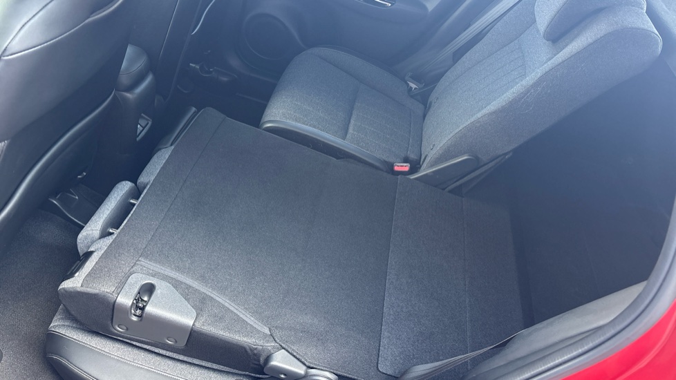 Honda Jazz 1.5 i-MMD Hybrid EX 5dr eCVT Hybrid Hatchback - Image 38