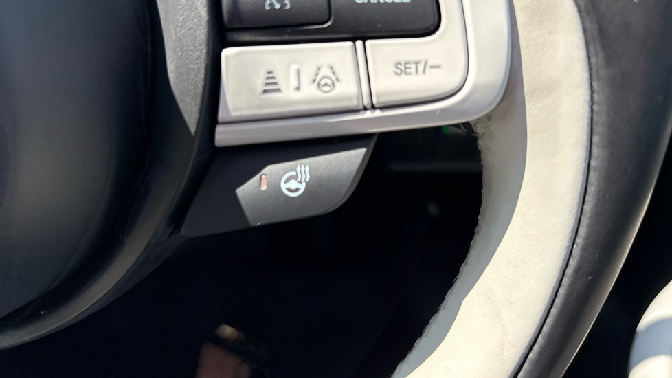 Honda Jazz 1.5 i-MMD Hybrid EX 5dr eCVT Hybrid Hatchback - Image 14