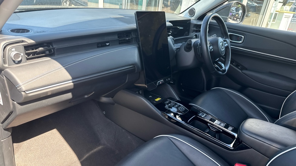 Honda E Ny1 150kW Elegance 69kWh 5dr Auto Electric Hatchback - Image 2