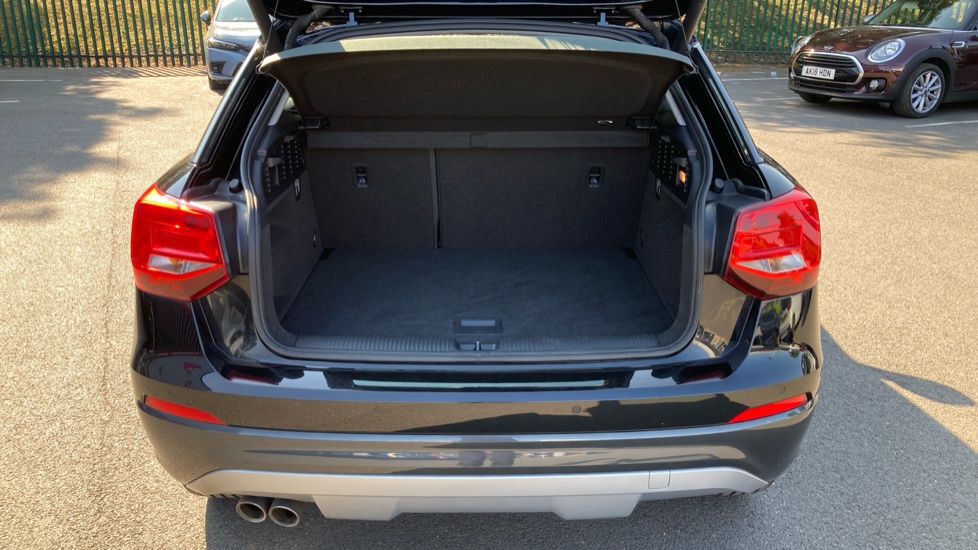 Audi Q2 35 TFSI Technik 5dr S Tronic Petrol Estate - Image 4