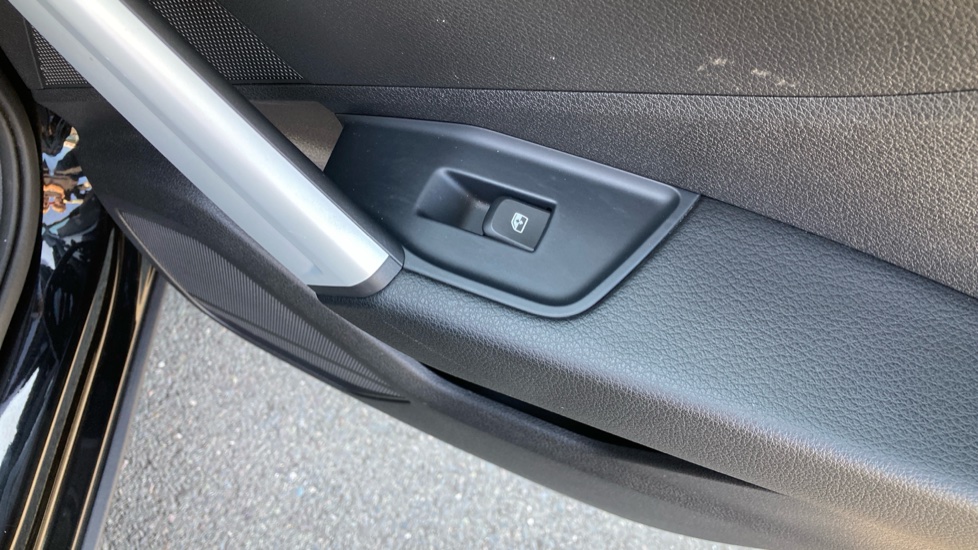 Audi Q2 35 TFSI Technik 5dr S Tronic Petrol Estate - Image 34