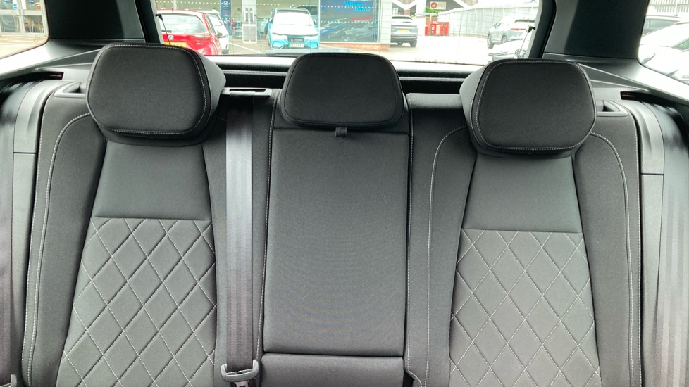 Skoda Karoq 1.5 TSI Sportline 5dr DSG Petrol Estate - Image 15