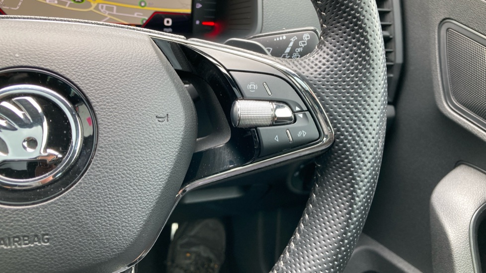 Skoda Karoq 1.5 TSI Sportline 5dr DSG Petrol Estate - Image 35