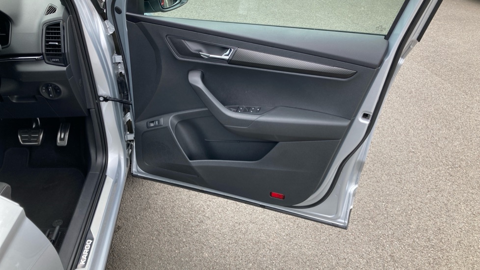 Skoda Karoq 1.5 TSI Sportline 5dr DSG Petrol Estate - Image 43