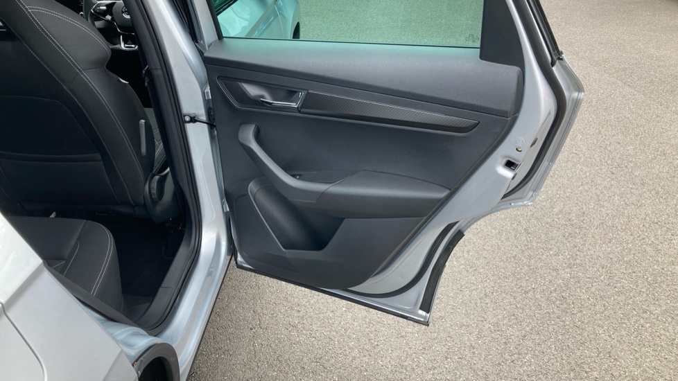Skoda Karoq 1.5 TSI Sportline 5dr DSG Petrol Estate - Image 46