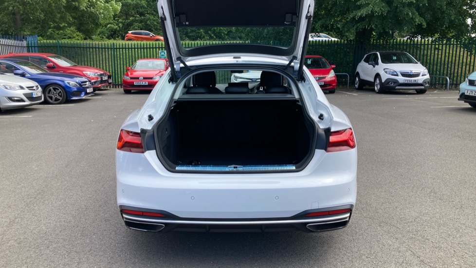 Audi A5 35 TFSI Sport 5dr S Tronic Petrol Hatchback - Image 4