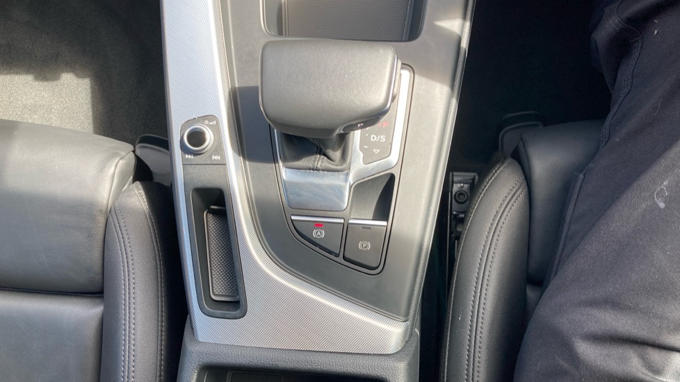 Audi A5 35 TFSI Sport 5dr S Tronic Petrol Hatchback - Image 28