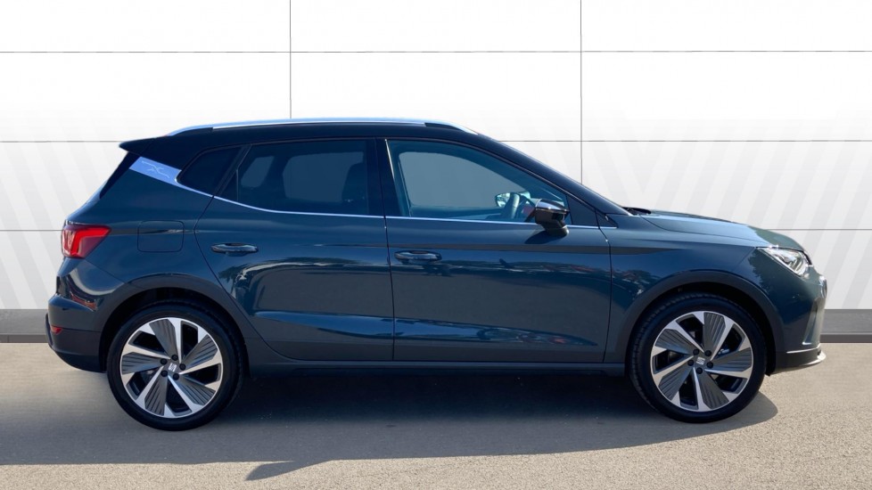 SEAT Arona 1.0 TSI 115 FR Sport 5dr DSG Petrol Hatchback - Image 5
