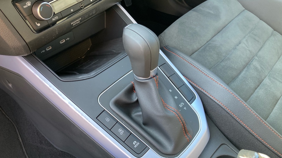 SEAT Arona 1.0 TSI 115 FR Sport 5dr DSG Petrol Hatchback - Image 13