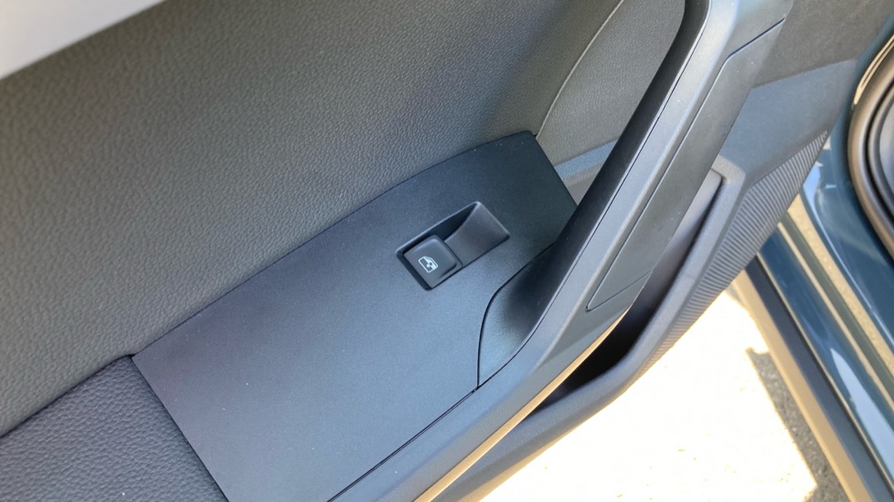 SEAT Arona 1.0 TSI 115 FR Sport 5dr DSG Petrol Hatchback - Image 24