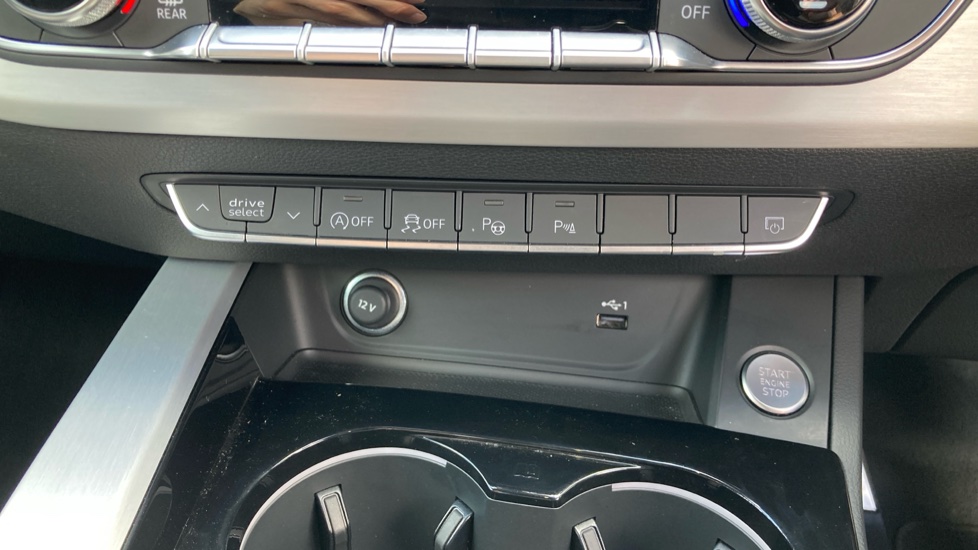 Audi A4 35 TDI S Line 4dr S Tronic [Tech Pack] Diesel Saloon - Image 26
