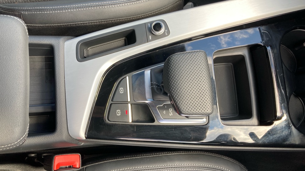 Audi A4 35 TDI S Line 4dr S Tronic [Tech Pack] Diesel Saloon - Image 29