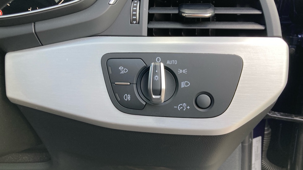 Audi A4 35 TDI S Line 4dr S Tronic [Tech Pack] Diesel Saloon - Image 36