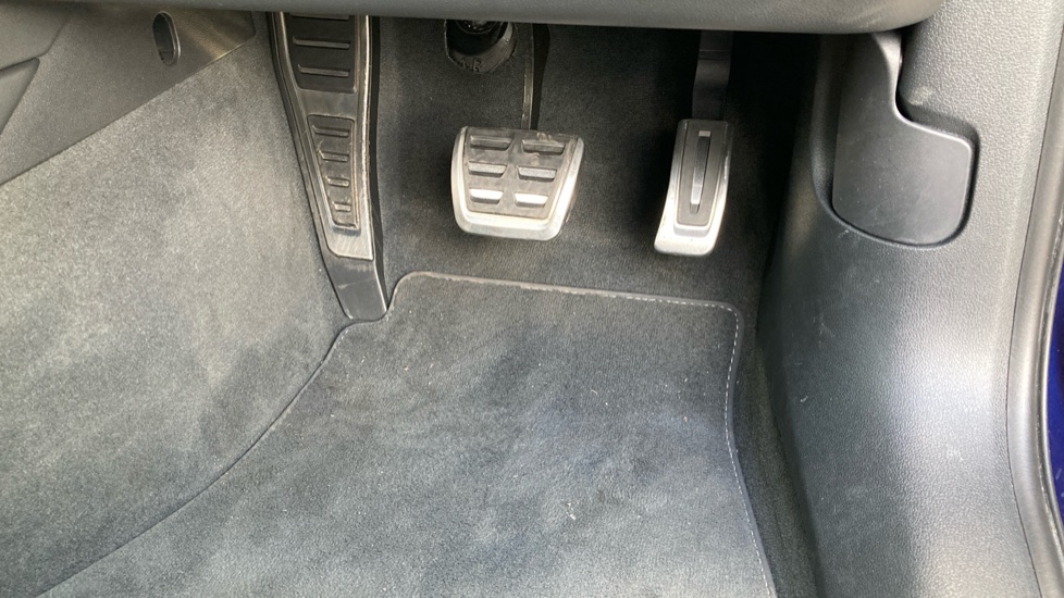 Audi A4 35 TDI S Line 4dr S Tronic [Tech Pack] Diesel Saloon - Image 37