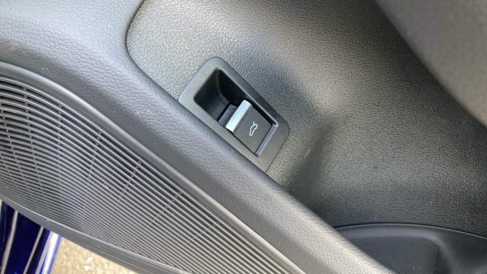 Audi A4 35 TDI S Line 4dr S Tronic [Tech Pack] Diesel Saloon - Image 49