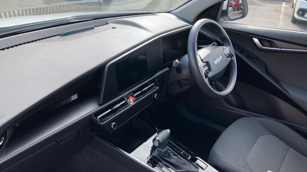 Kia Niro 1.6 GDi PHEV 2 5dr DCT Estate - Image 9