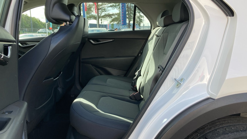 Kia Niro 1.6 GDi PHEV 2 5dr DCT Estate - Image 16
