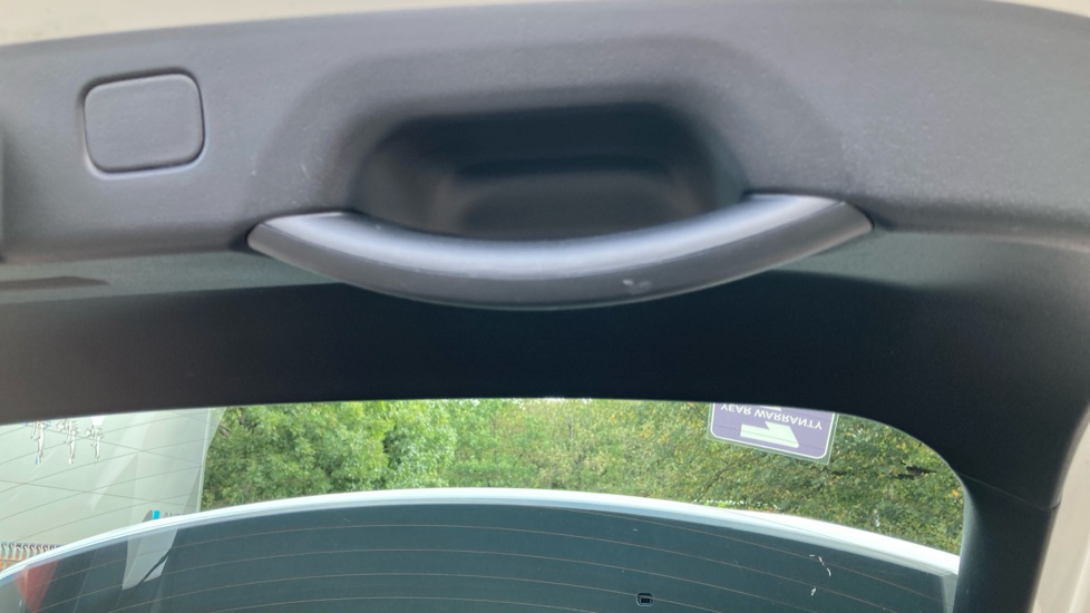 Kia Niro 1.6 GDi PHEV 2 5dr DCT Estate - Image 32