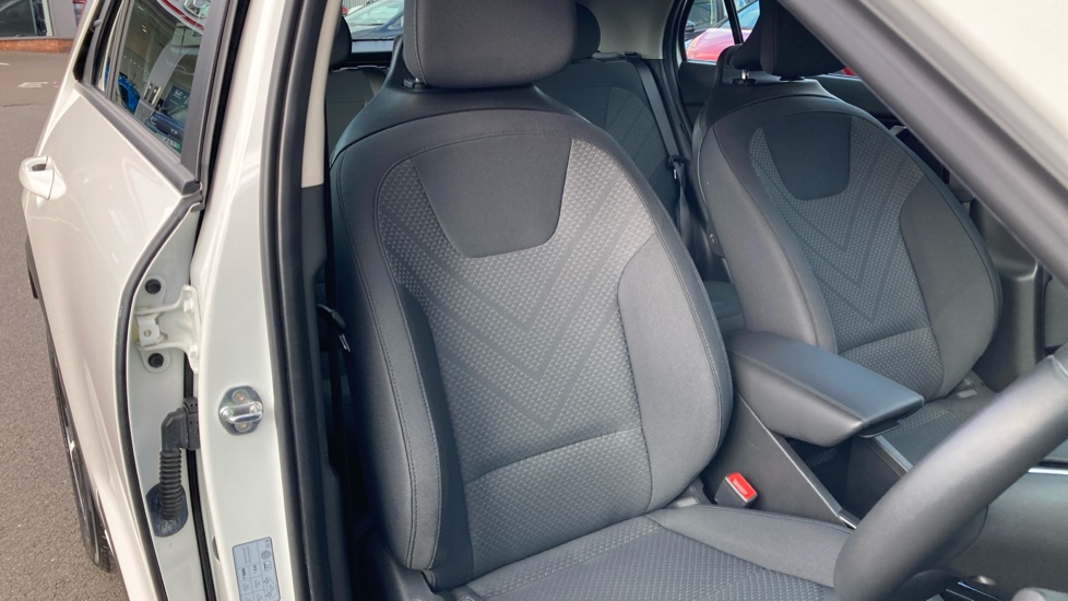 Kia Niro 1.6 GDi PHEV 2 5dr DCT Estate - Image 39