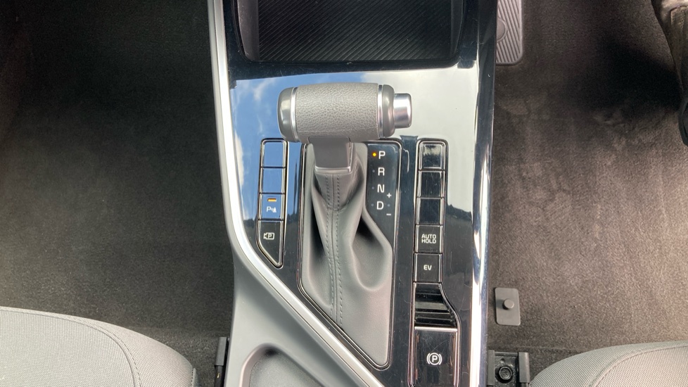 Kia Niro 1.6 GDi PHEV 2 5dr DCT Estate - Image 50