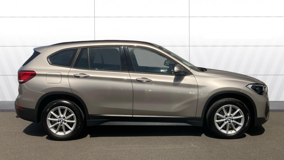 BMW X1 sDrive 20i [178] SE 5dr Step Auto Petrol Estate - Image 5