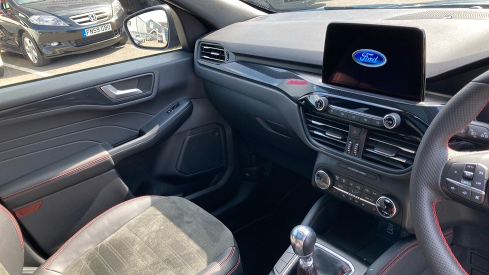 Ford Kuga 1.5 EcoBoost 150 ST-Line X Edition 5dr Petrol Estate - Image 14