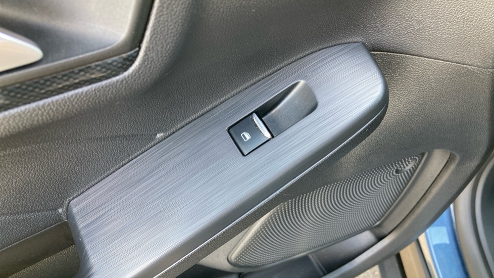 Ford Kuga 1.5 EcoBoost 150 ST-Line X Edition 5dr Petrol Estate - Image 24