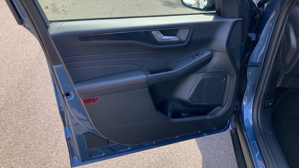 Ford Kuga 1.5 EcoBoost 150 ST-Line X Edition 5dr Petrol Estate - Image 25