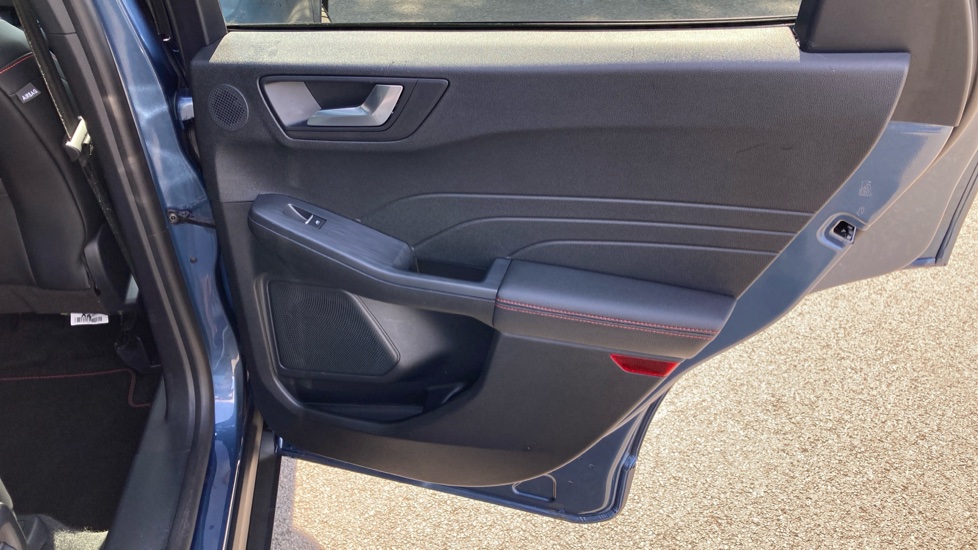 Ford Kuga 1.5 EcoBoost 150 ST-Line X Edition 5dr Petrol Estate - Image 43