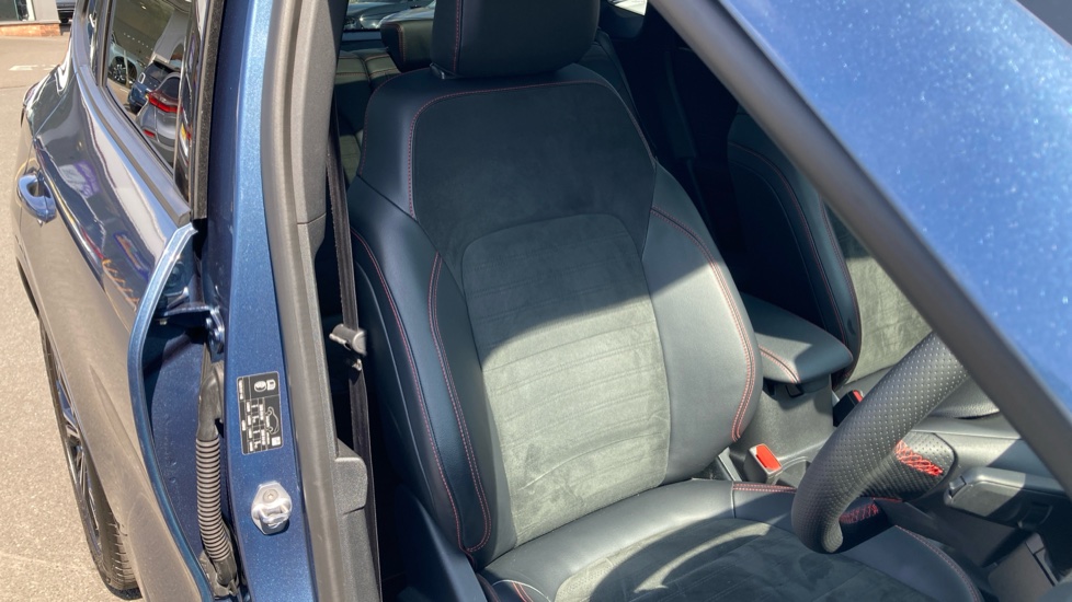 Ford Kuga 1.5 EcoBoost 150 ST-Line X Edition 5dr Petrol Estate - Image 47