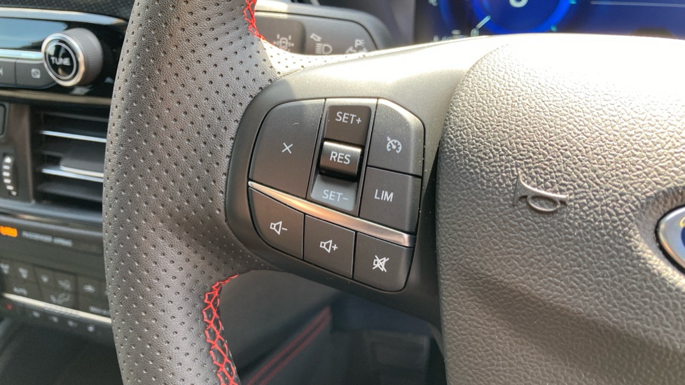Ford Kuga 1.5 EcoBoost 150 ST-Line X Edition 5dr Petrol Estate - Image 65