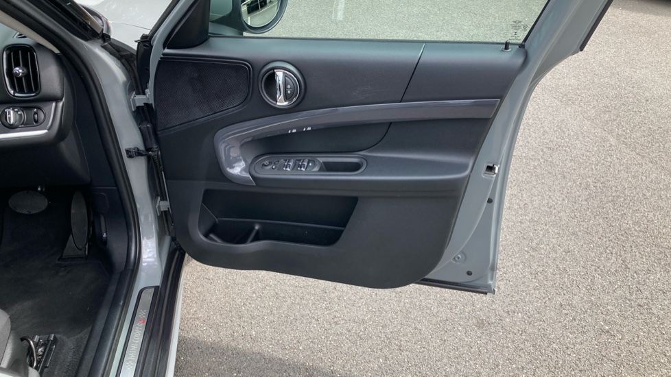 MINI Countryman 2.0 Cooper S Classic 5dr Auto Petrol Hatchback - Image 38